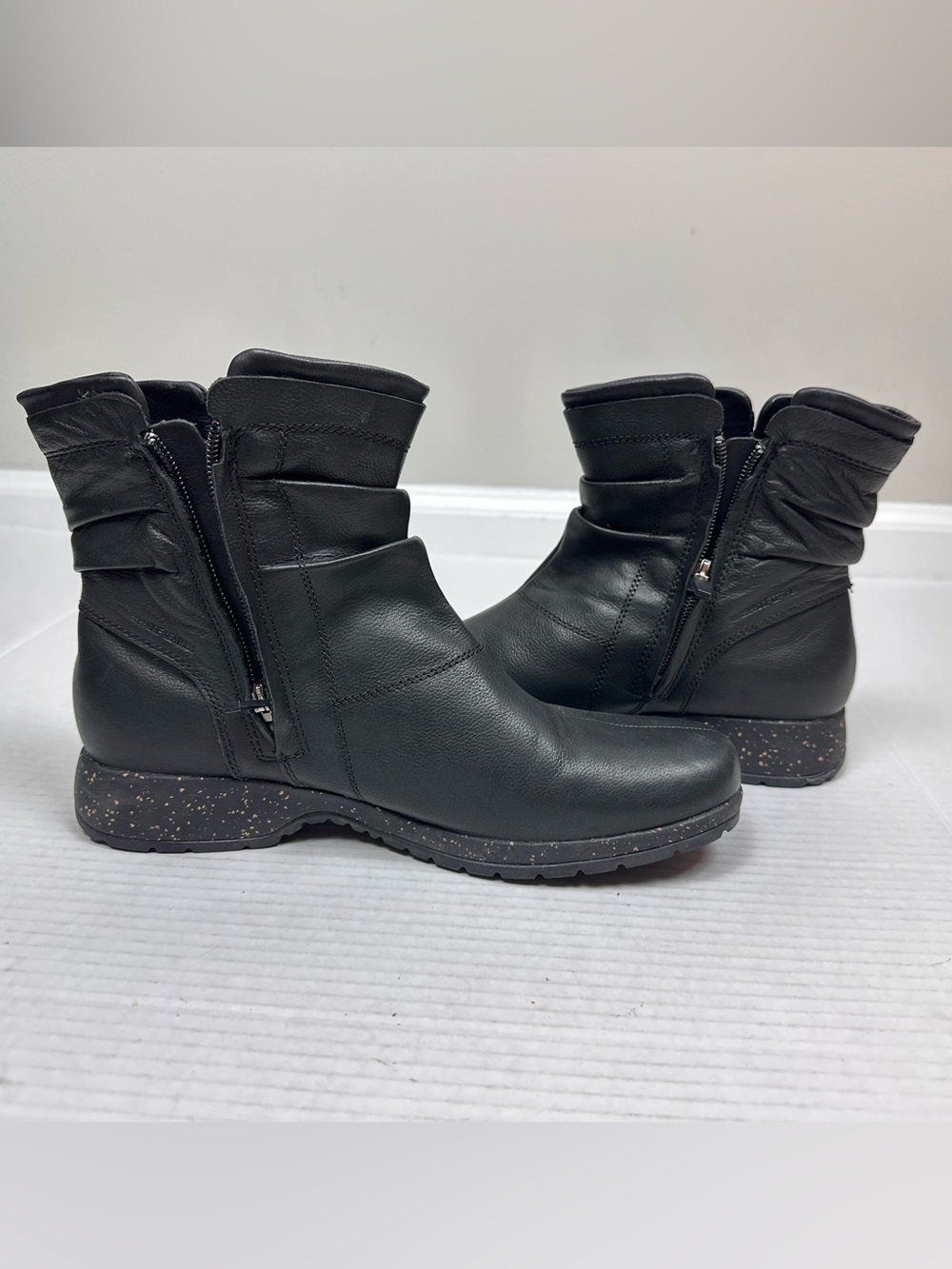 Teva Women's Capistrano Ankle Boot in Black Size US 8.5 - Picture 9 of 11